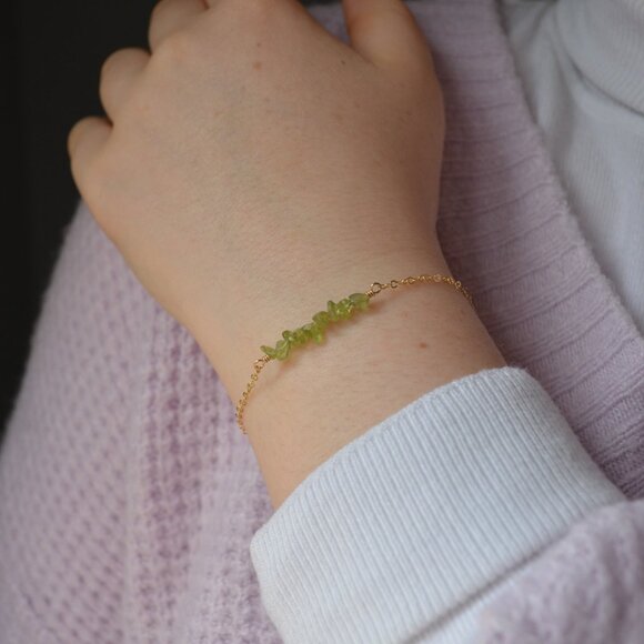 Real Peridot Chip Bracelet in Gold - Picture 5 of 10